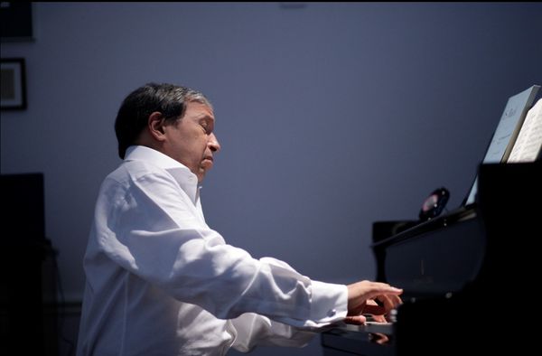 Murray Perahia in Bach: The French Suites