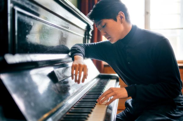 Seong-Jin Cho plays Chopin